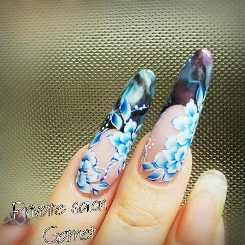 ネイル ﾟ ｌｉｏ ｎａｉｌ ｋｏｋｏｉｓｔde フォークアート ネイルサロン スクール Garnet ガーネット